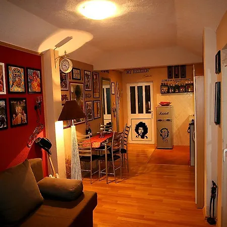 Apartment Rock Palace