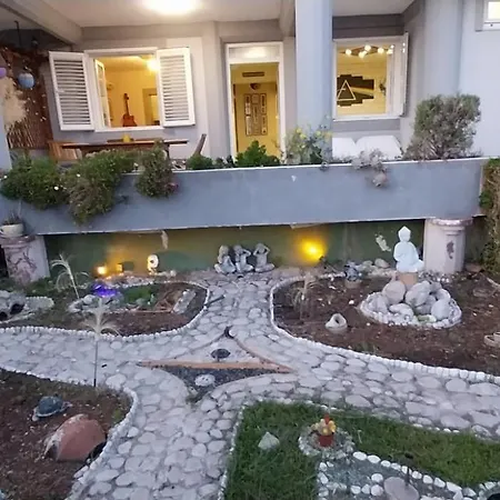 Апартаменты Rock Palace